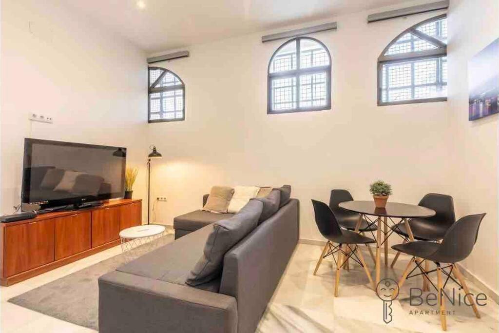 Luxury Apartamento Sevilla Centro -Triana Esterno foto