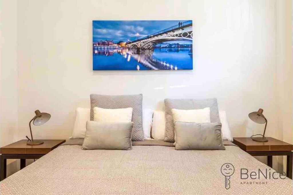 Luxury Apartamento Sevilla Centro -Triana Esterno foto